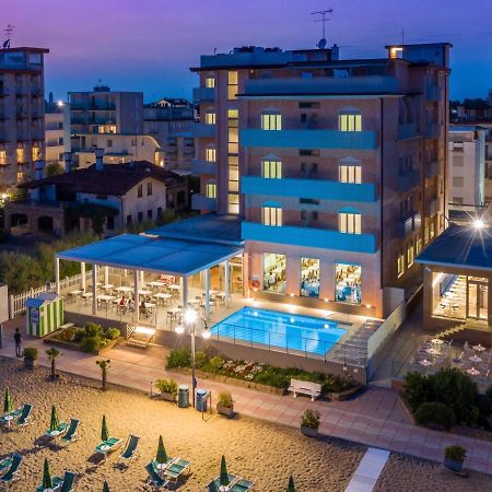 Hotel Corallo ลิโดดิเยโซโล ภายนอก รูปภาพ