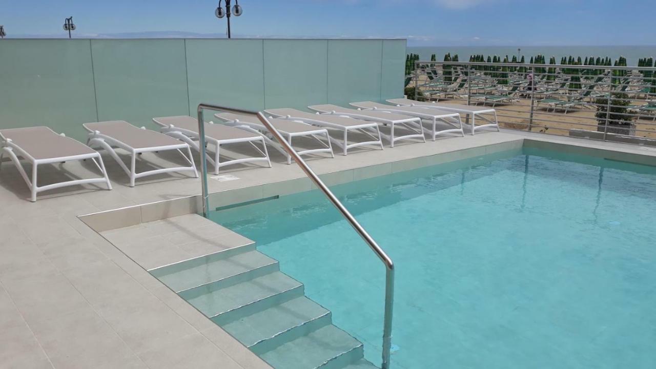 Hotel Corallo ลิโดดิเยโซโล ภายนอก รูปภาพ